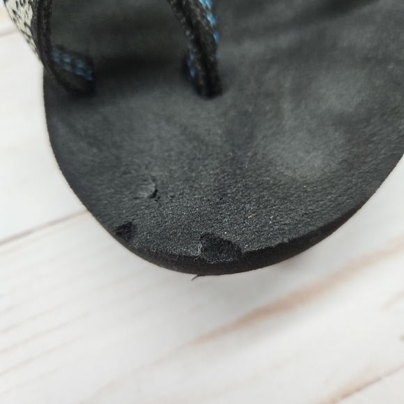 Teva Mush Mandalyn Wedge Sandal‎ Womens 8 Black Floral Pattern Flip Flops - Picture 2 of 11